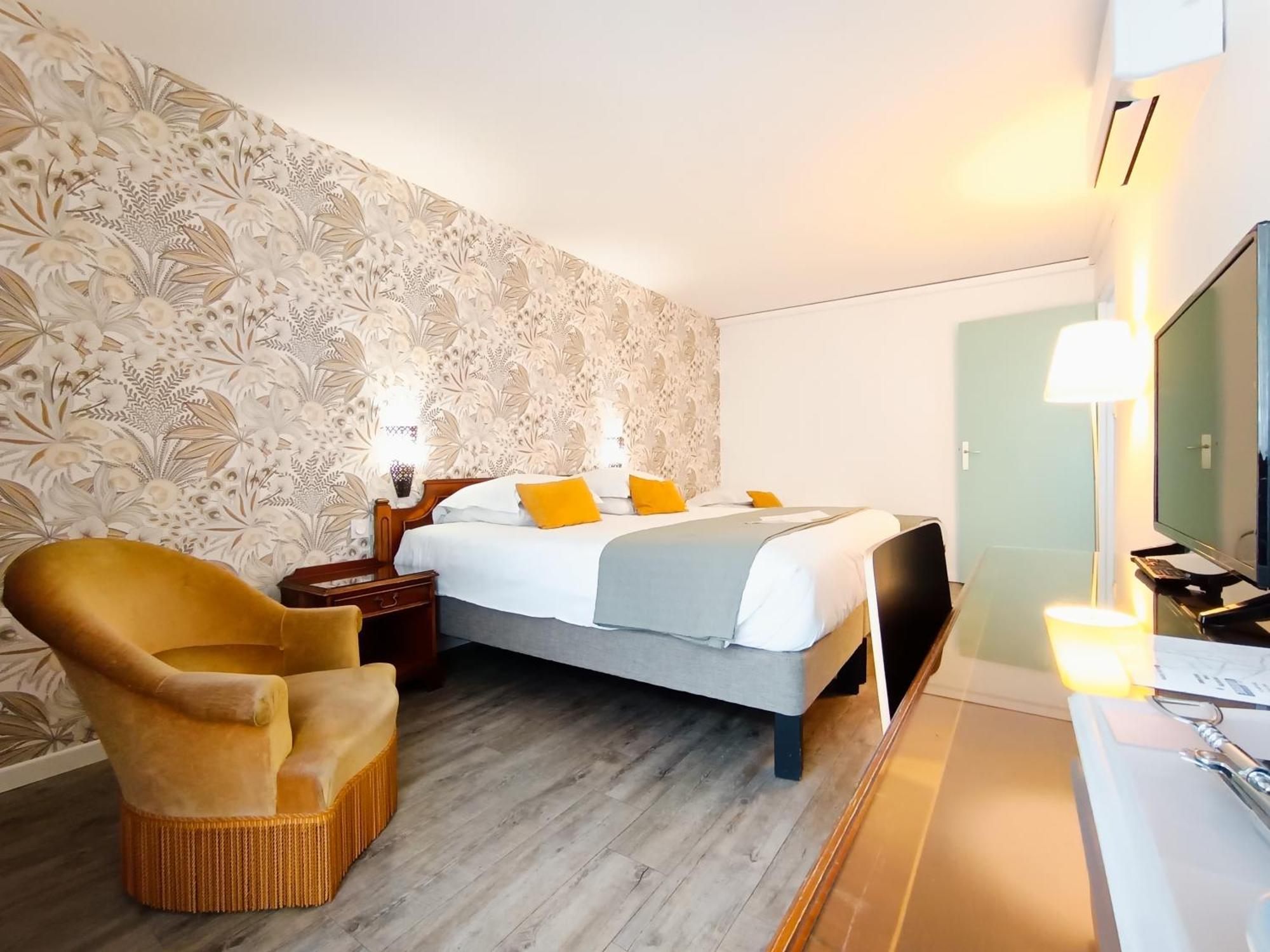 Hotel Des Tuileries Nimes Exterior photo